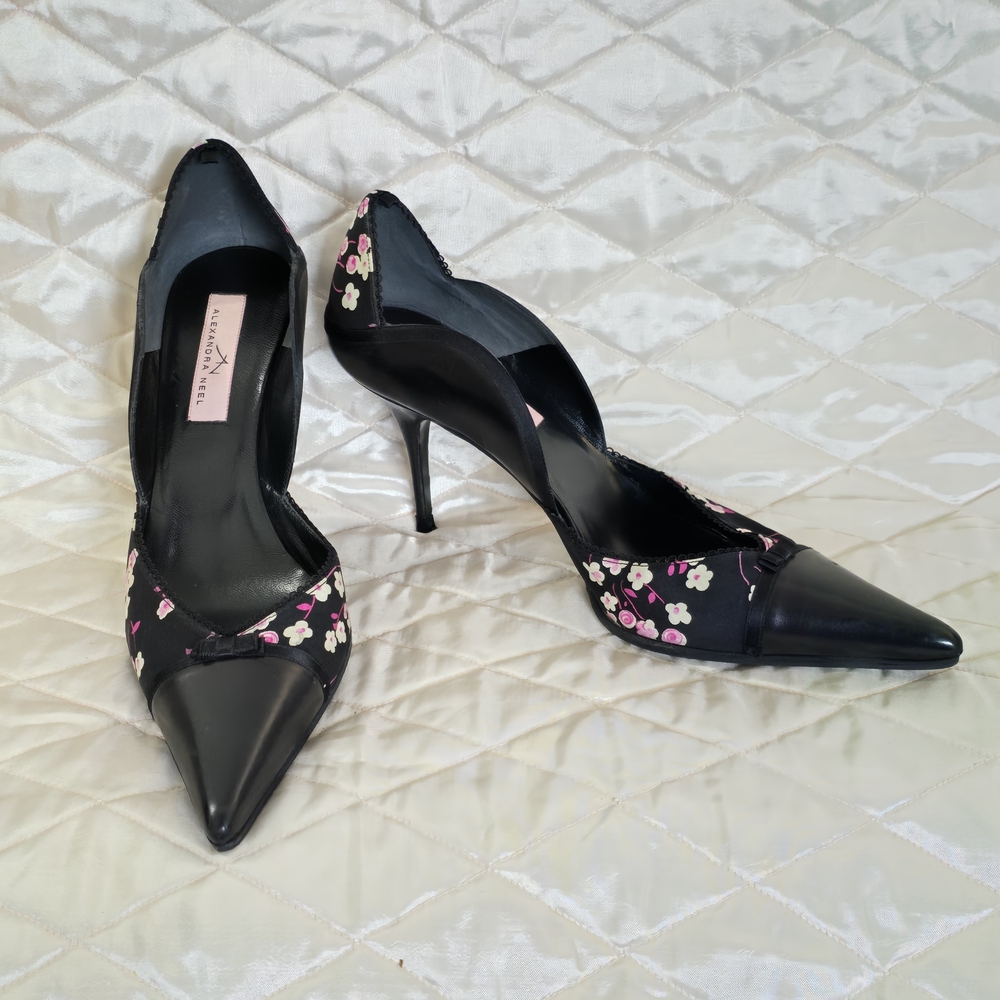 Alexandra Neel Black Floral Pointed-Toe Stiletto Pumps